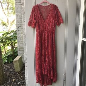NWT Shyanne Rust lace hi-low maxi dress